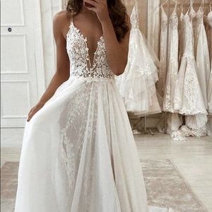 Wedding Dress New Berta inspired.
